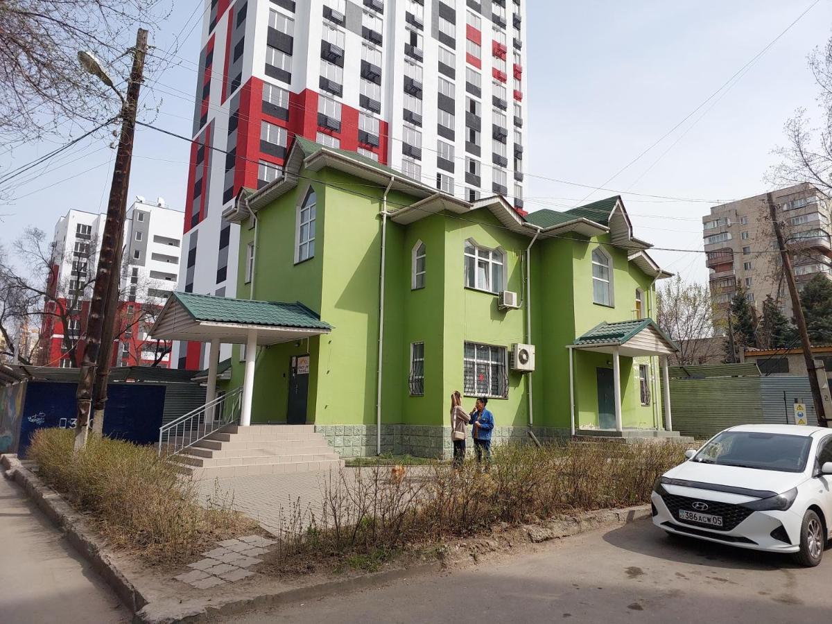 Check Inn Hostel Almaty Exterior photo
